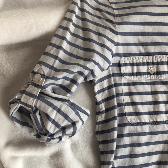 Nearly new Gap 1/4 button tunic - Picture 3 of 3